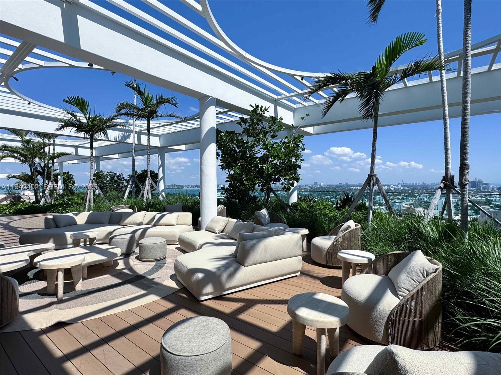 image 72 Park Condo15