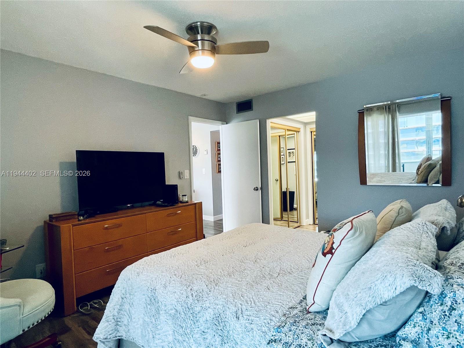 2300 Park Ln #201 Hollywood, FL 33021