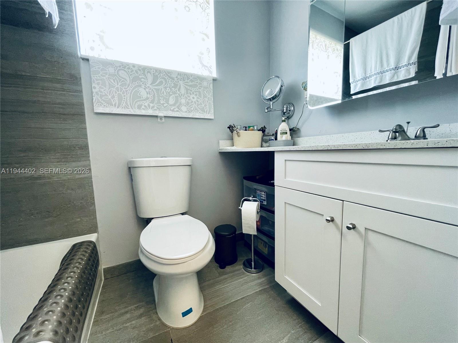 2300 Park Ln #201 Hollywood, FL 33021