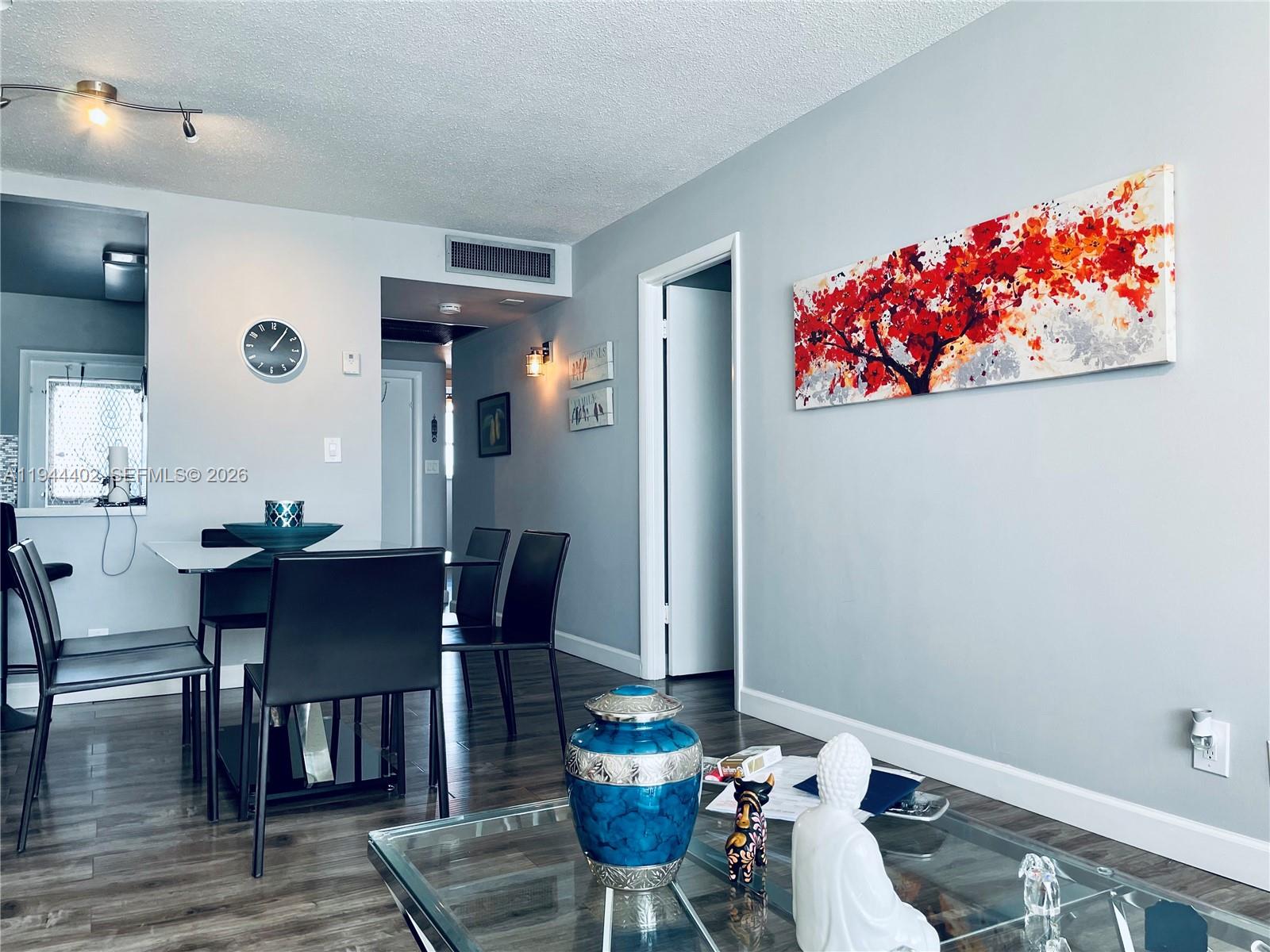 2300 Park Ln #201 Hollywood, FL 33021