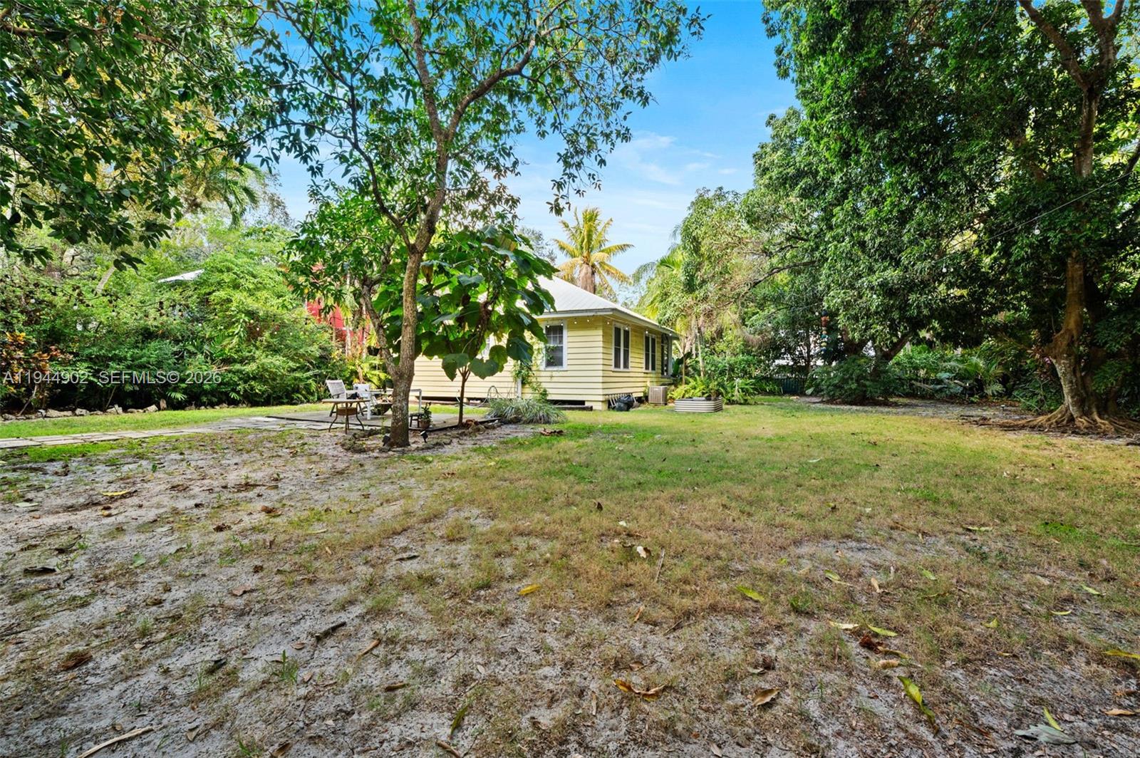 3972 Loquat Ave Miami, FL 33133