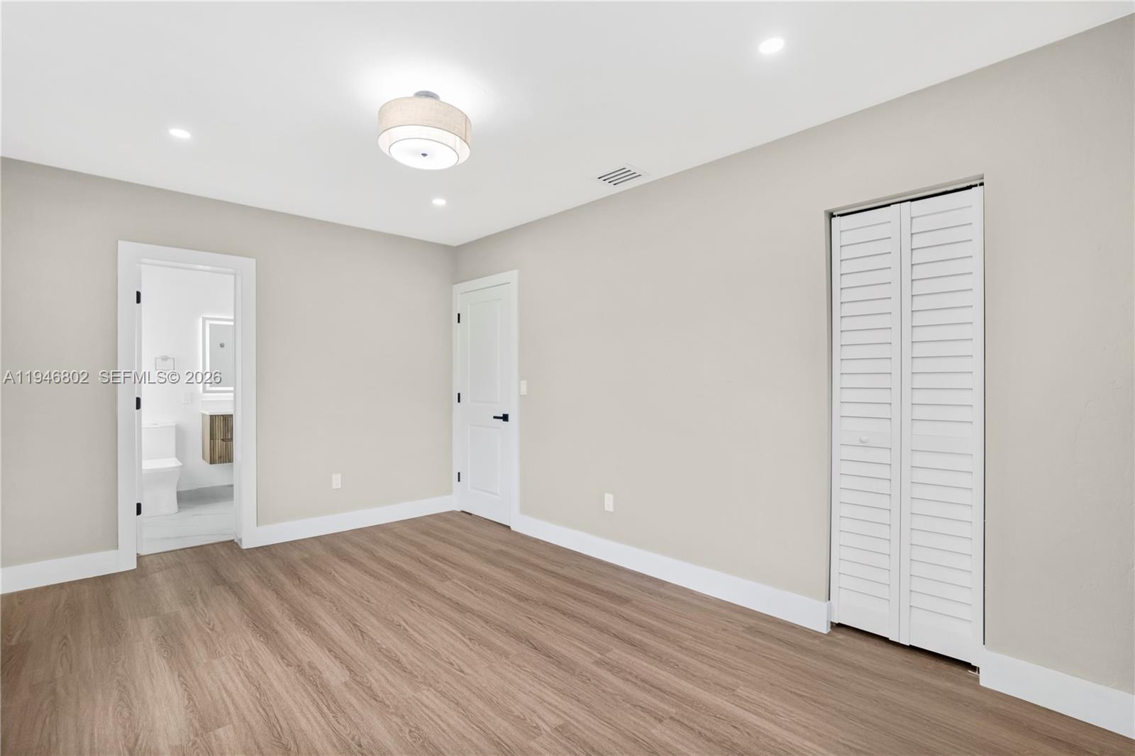 1151 NW 45th St Miami, FL 33127