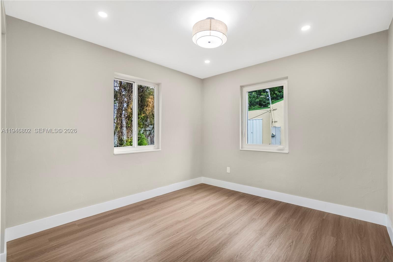 1151 NW 45th St Miami, FL 33127