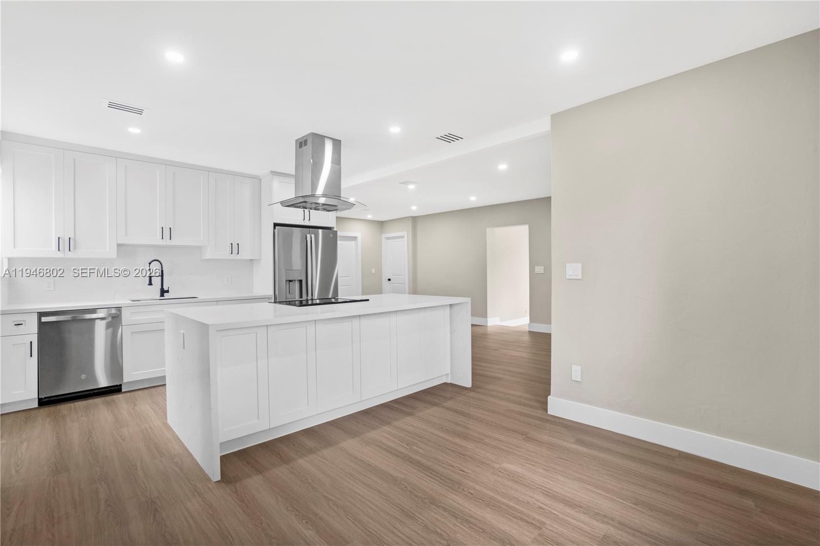 1151 NW 45th St Miami, FL 33127