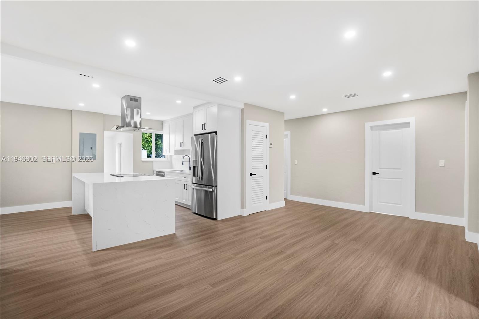 1151 NW 45th St Miami, FL 33127