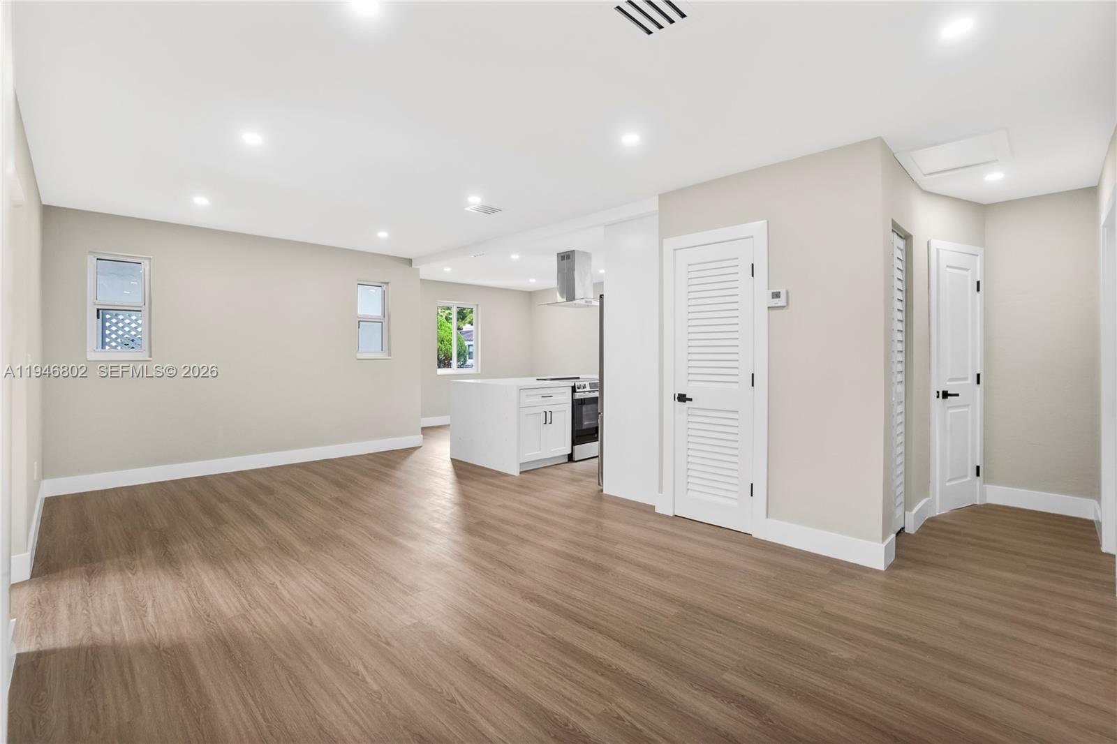 1151 NW 45th St Miami, FL 33127