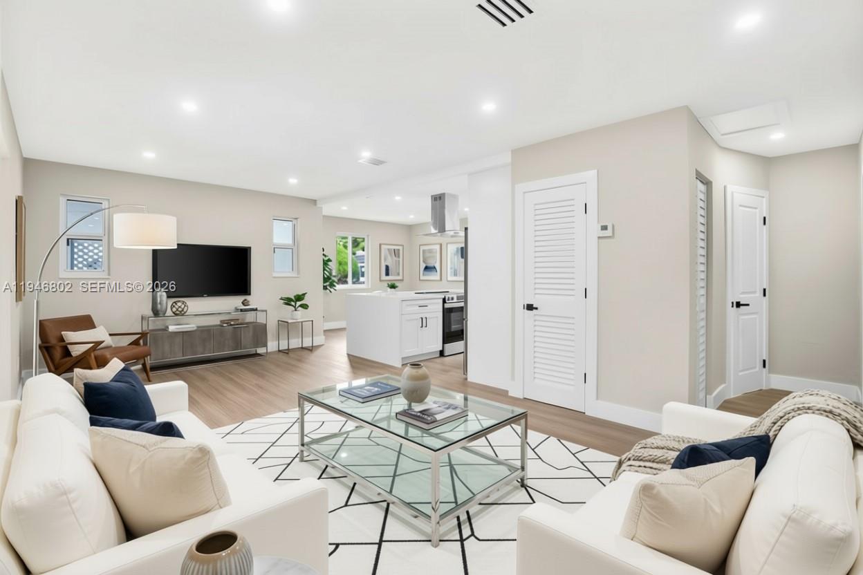 1151 NW 45th St Miami, FL 33127