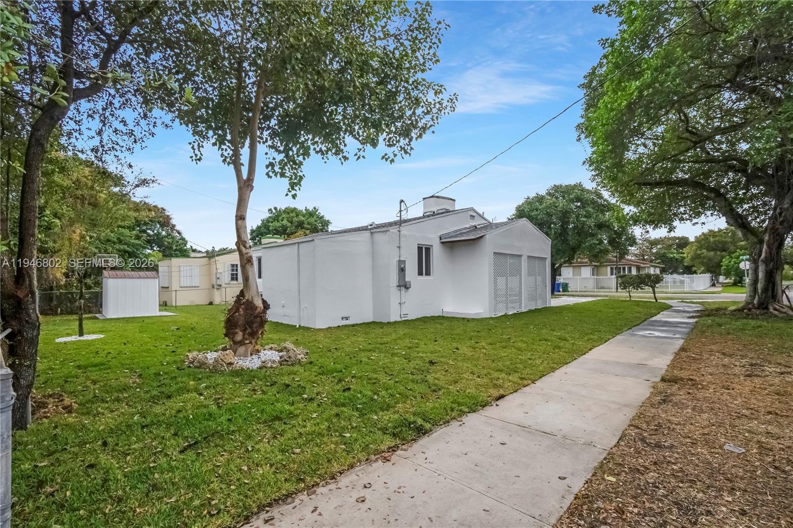 1151 NW 45th St Miami, FL 33127