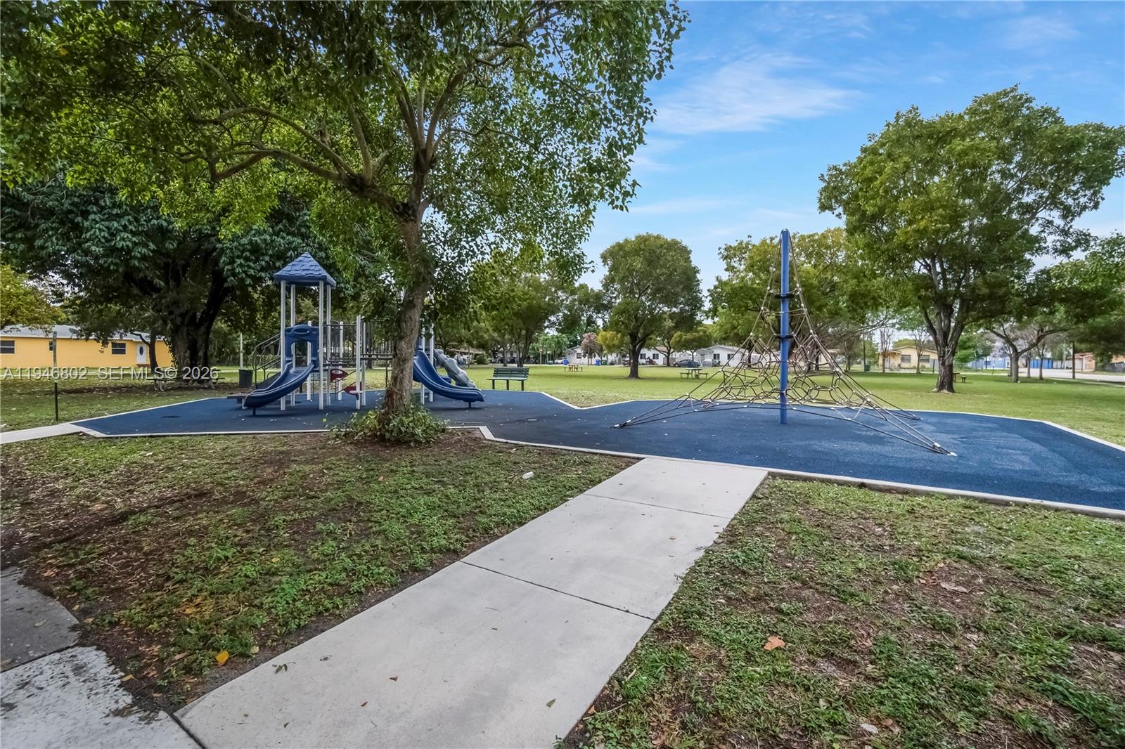 1151 NW 45th St Miami, FL 33127