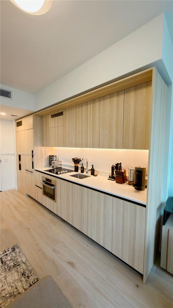 225 N Miami Ave #1102 Miami, FL 33128