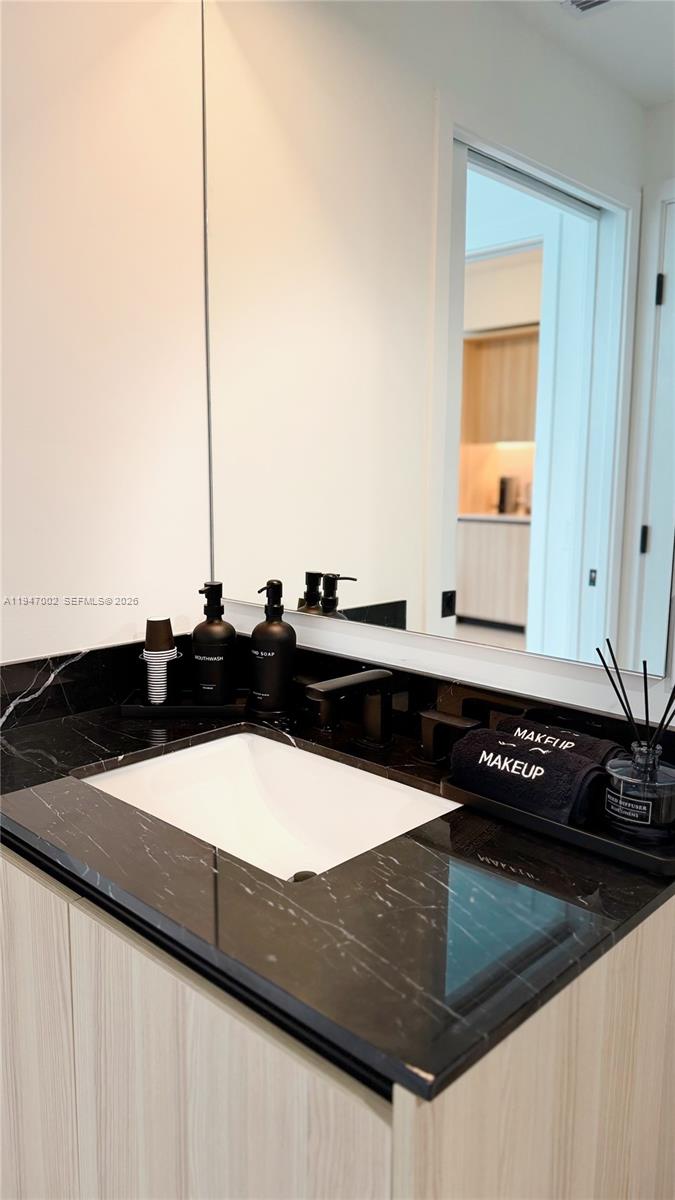 225 N Miami Ave #1102 Miami, FL 33128