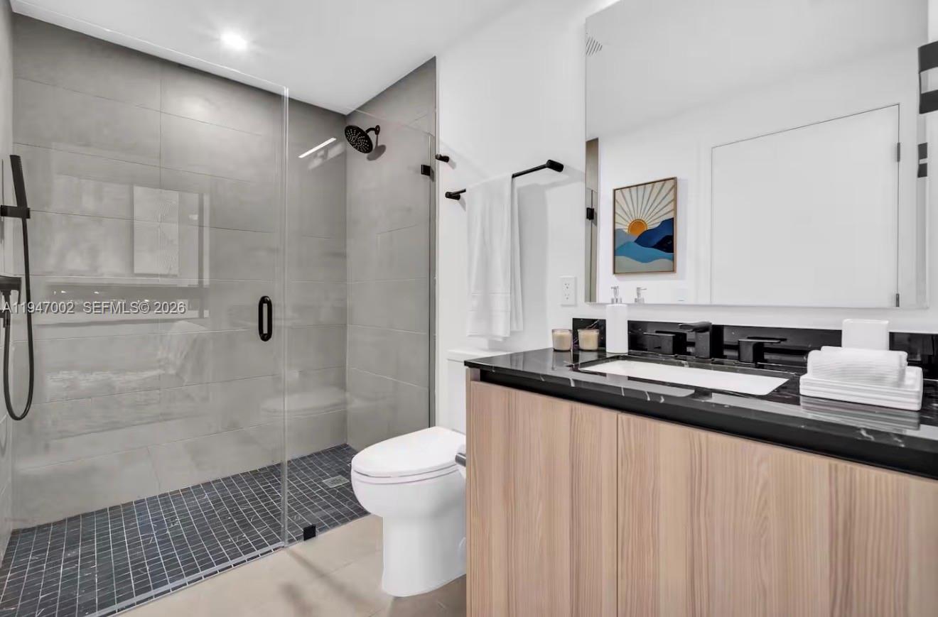 225 N Miami Ave #1102 Miami, FL 33128