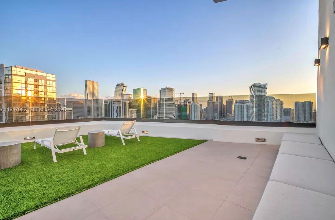 225 N Miami Ave #1102 Miami, FL 33128