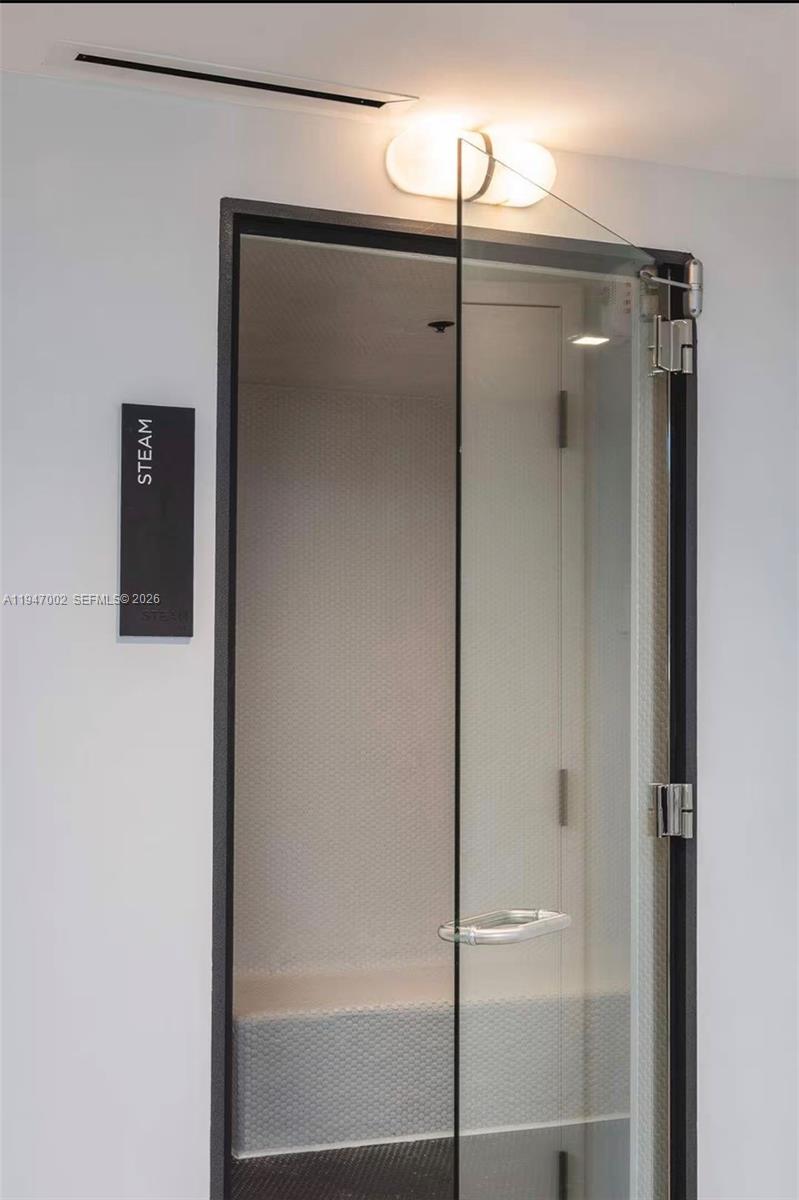 225 N Miami Ave #1102 Miami, FL 33128