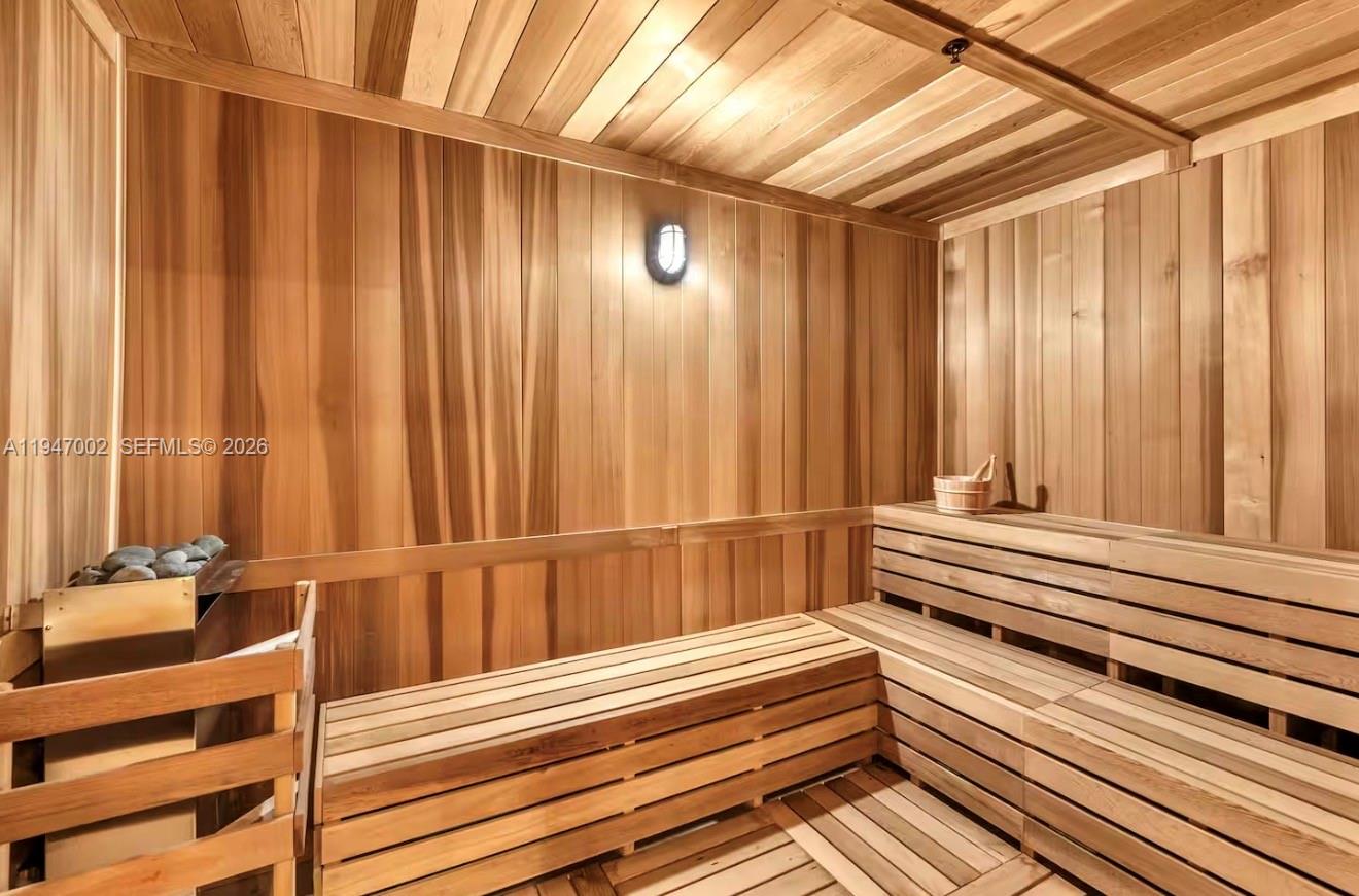 225 N Miami Ave #1102 Miami, FL 33128