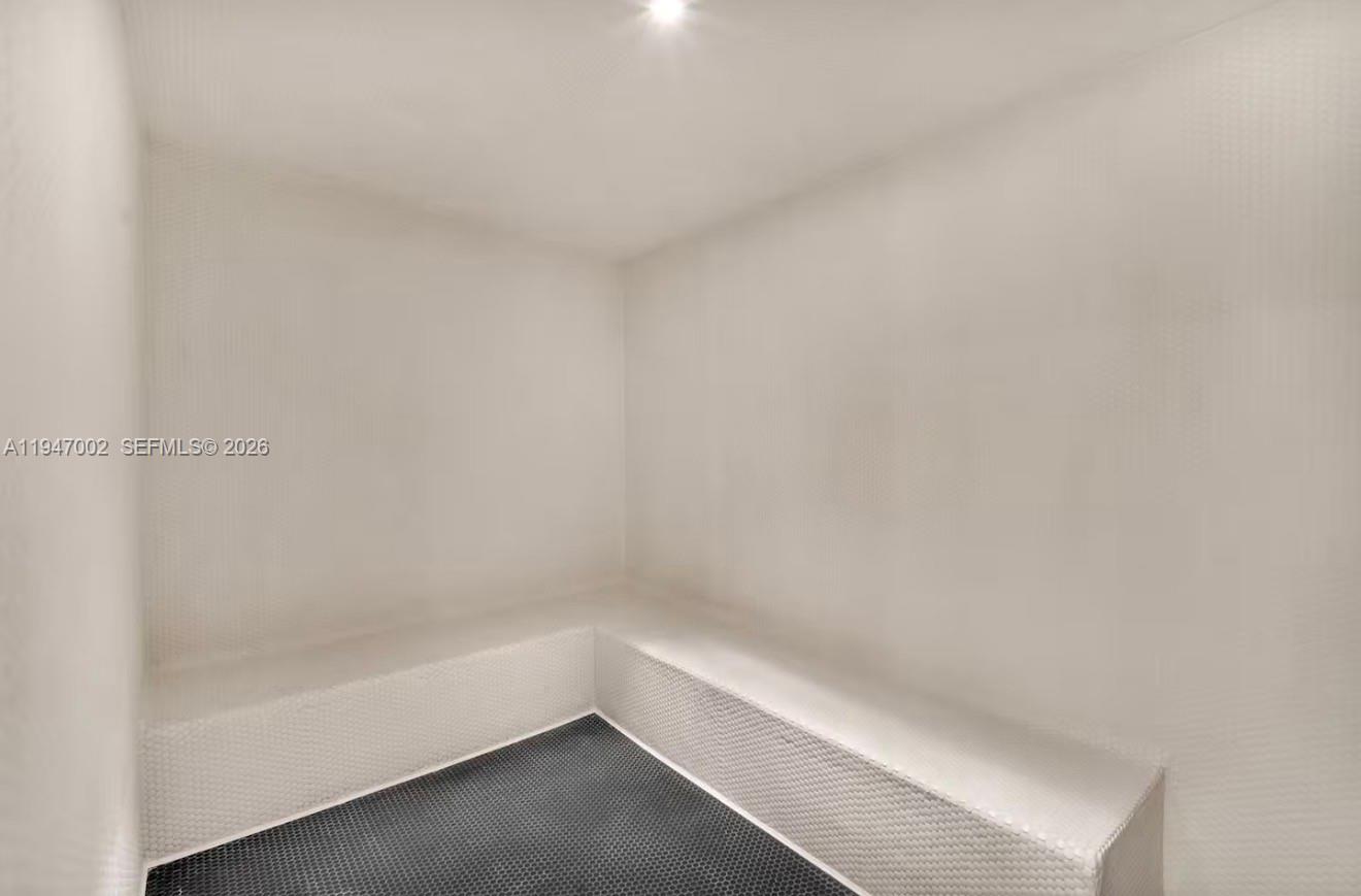 225 N Miami Ave #1102 Miami, FL 33128