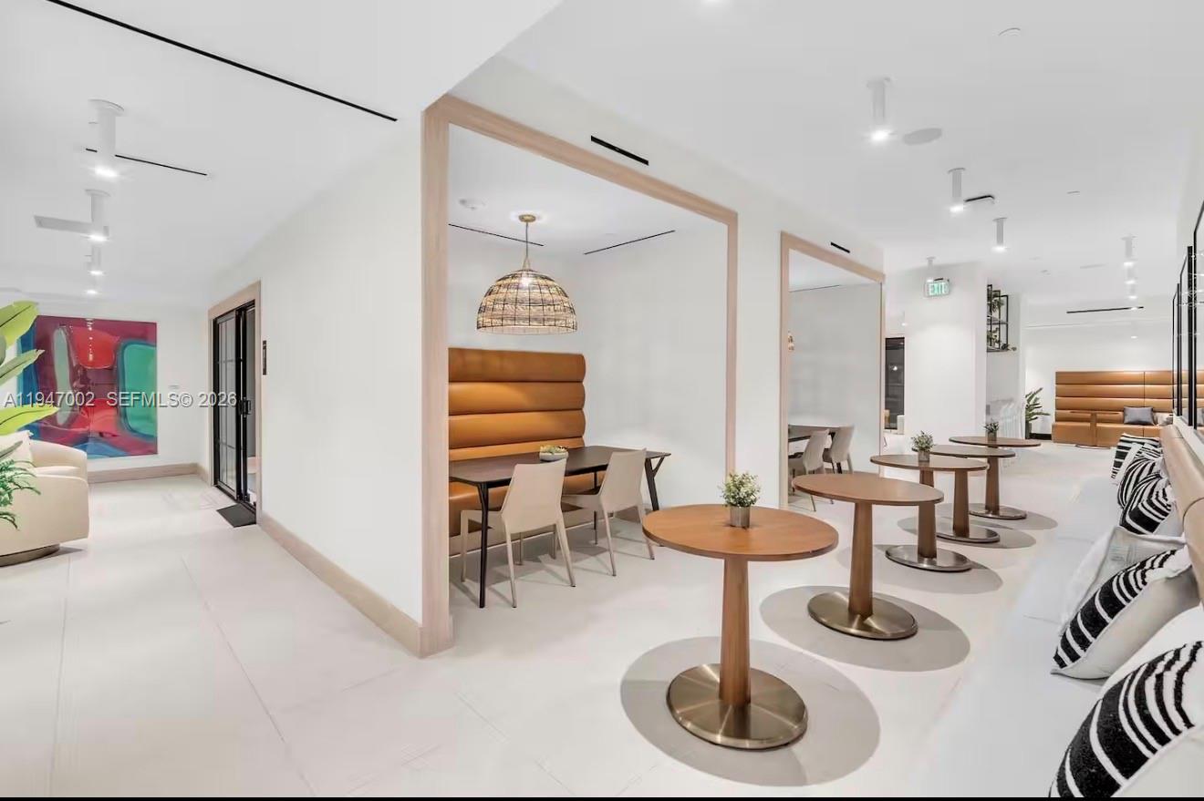 225 N Miami Ave #1102 Miami, FL 33128