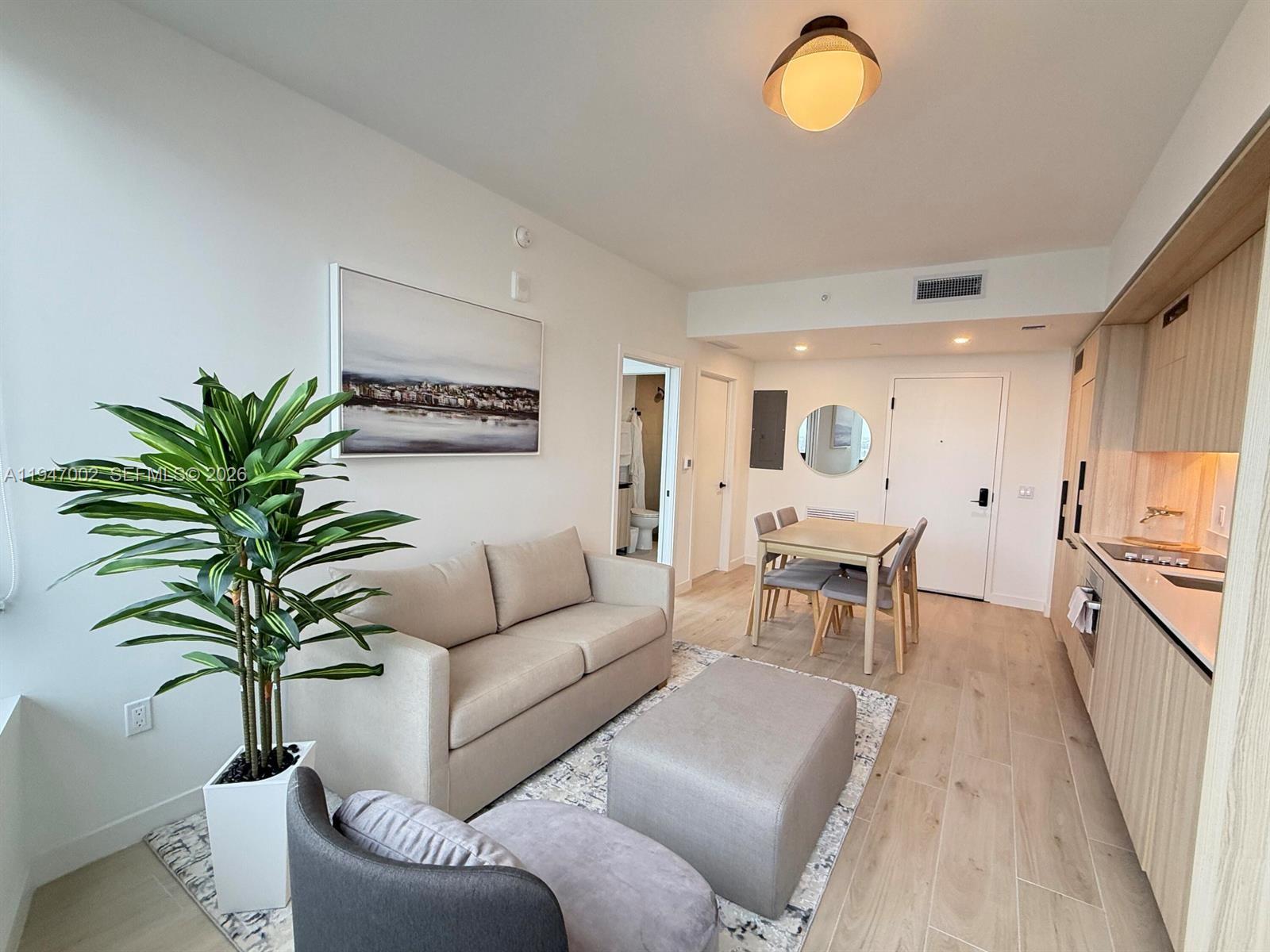 225 N Miami Ave #1102 Miami, FL 33128