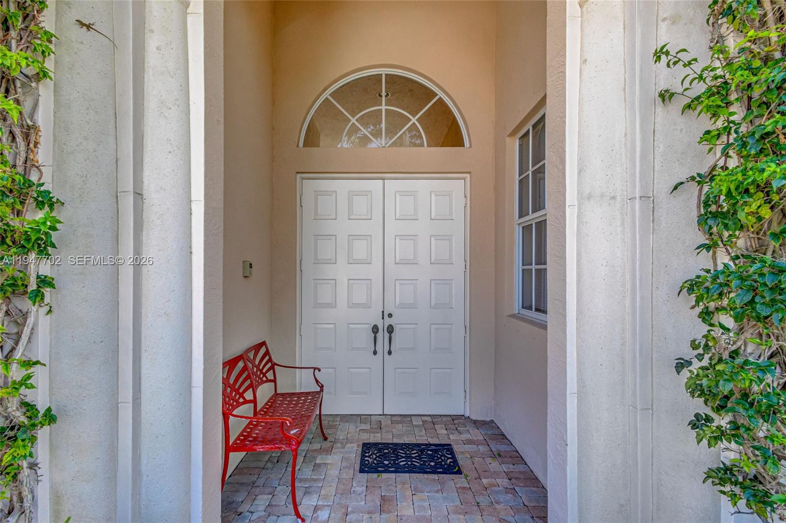 522 Les Jardin Dr Palm Beach Gardens, FL 33410