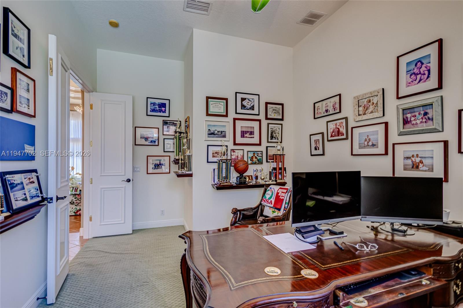 522 Les Jardin Dr Palm Beach Gardens, FL 33410