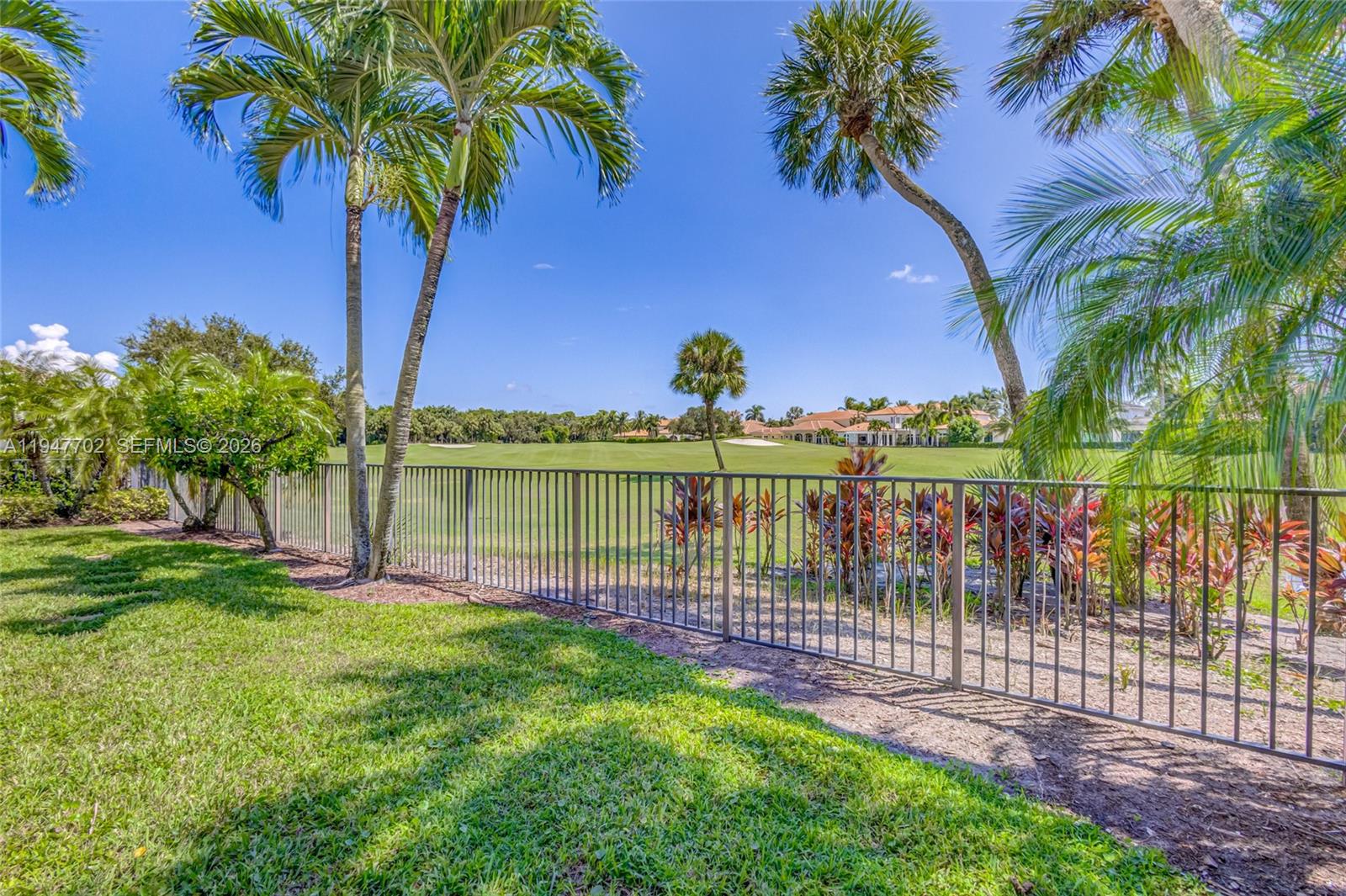 522 Les Jardin Dr Palm Beach Gardens, FL 33410