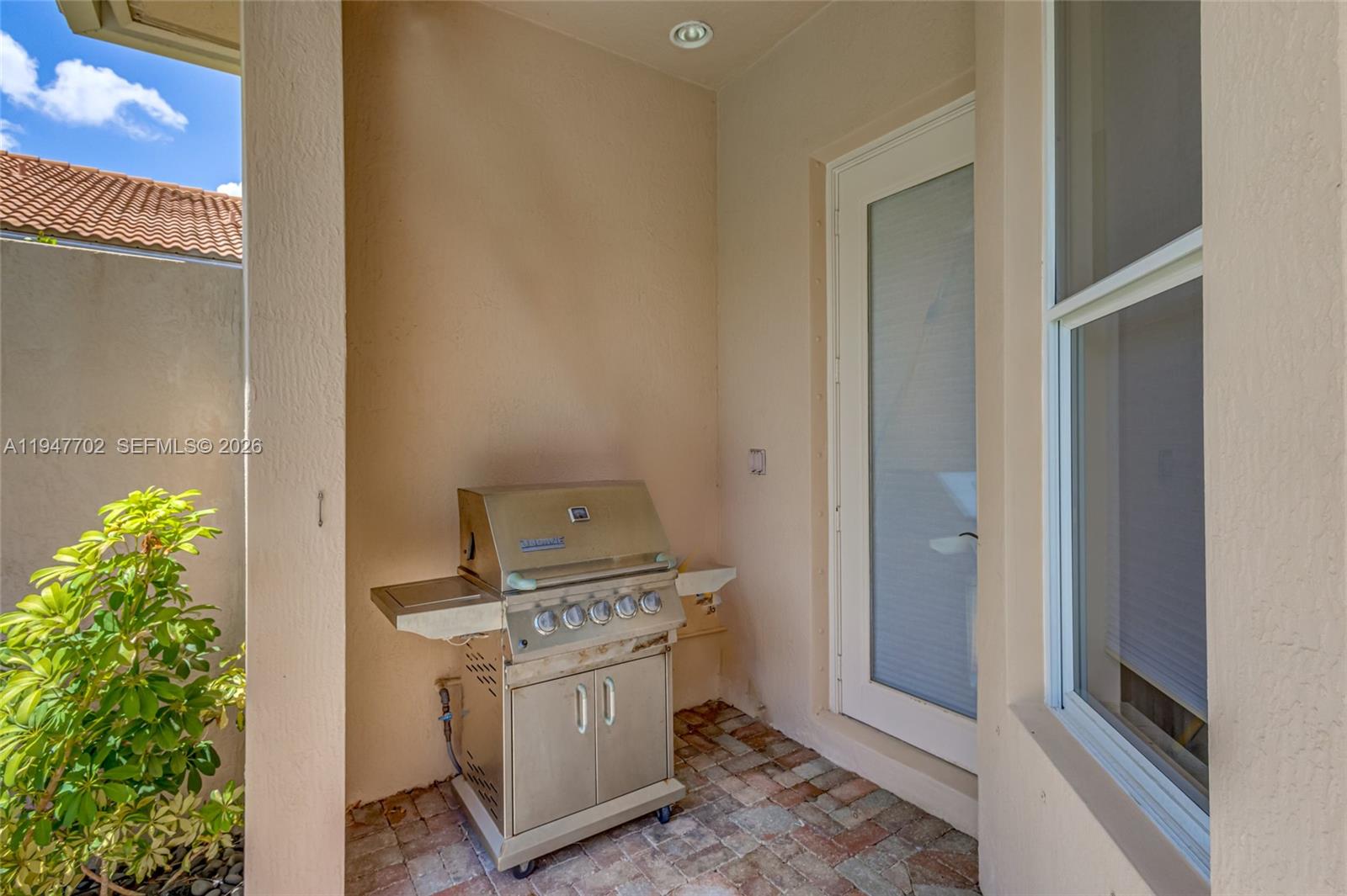 522 Les Jardin Dr Palm Beach Gardens, FL 33410