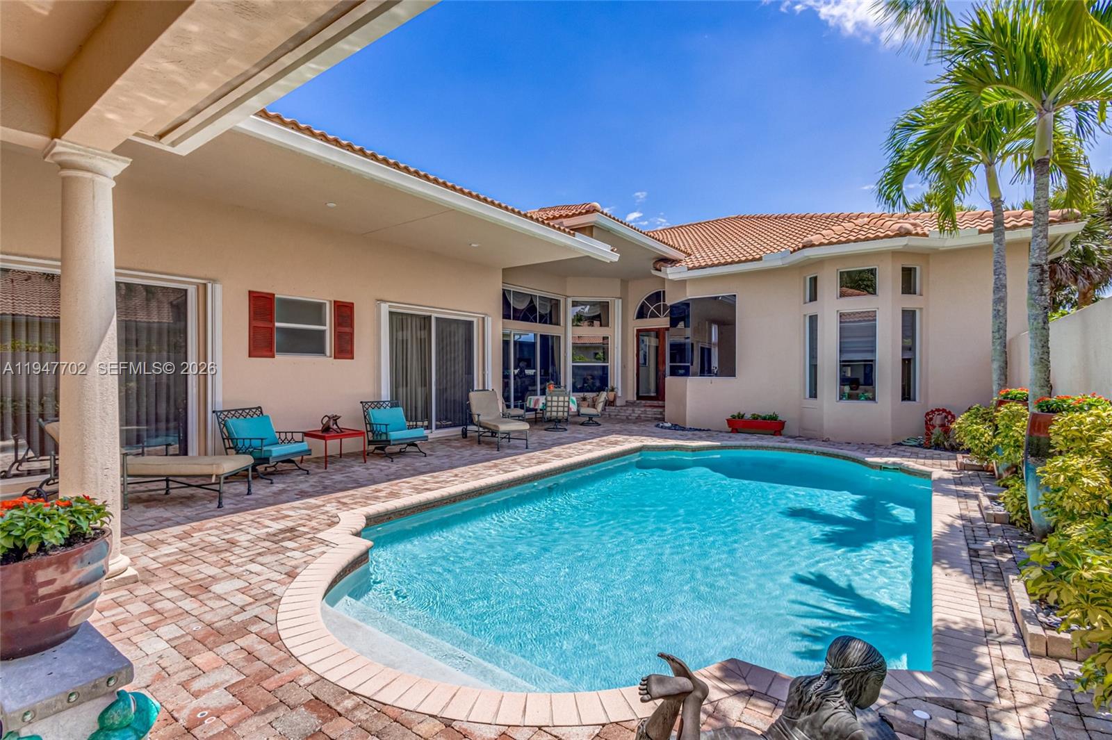 522 Les Jardin Dr Palm Beach Gardens, FL 33410
