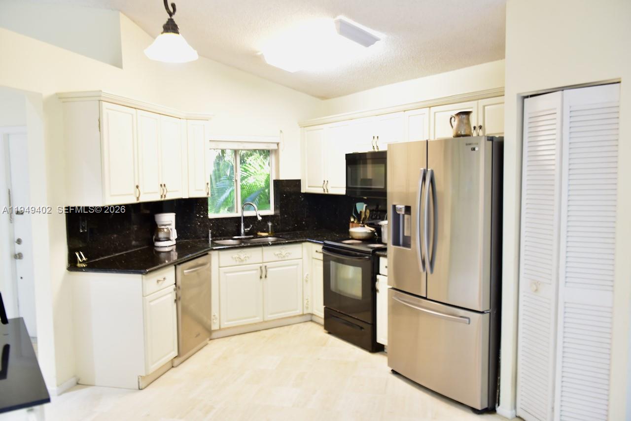 131 SW 178th Way Pembroke Pines, FL 33029