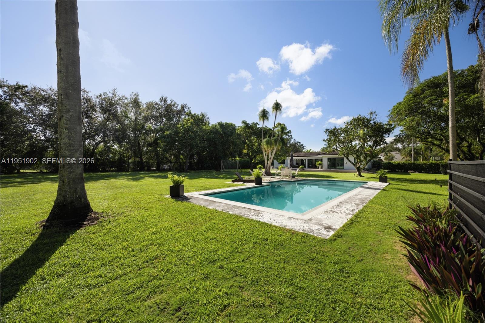 7325 SW 102nd St Pinecrest, FL 33156