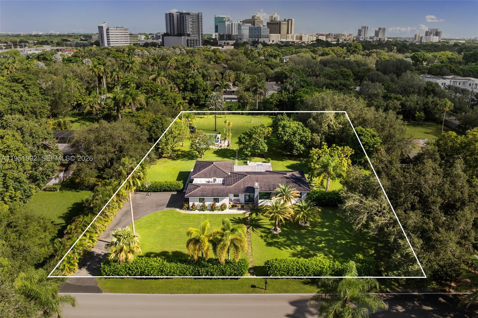 7325 SW 102nd St Pinecrest, FL 33156