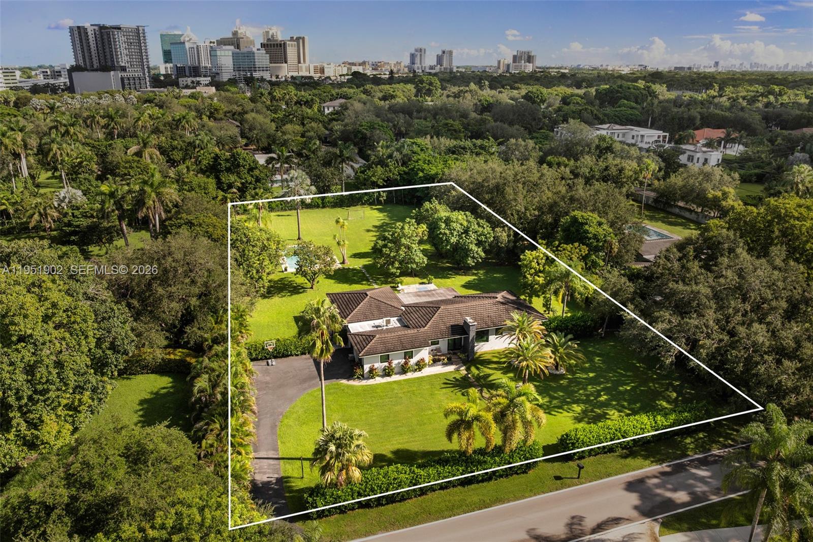 7325 SW 102nd St Pinecrest, FL 33156