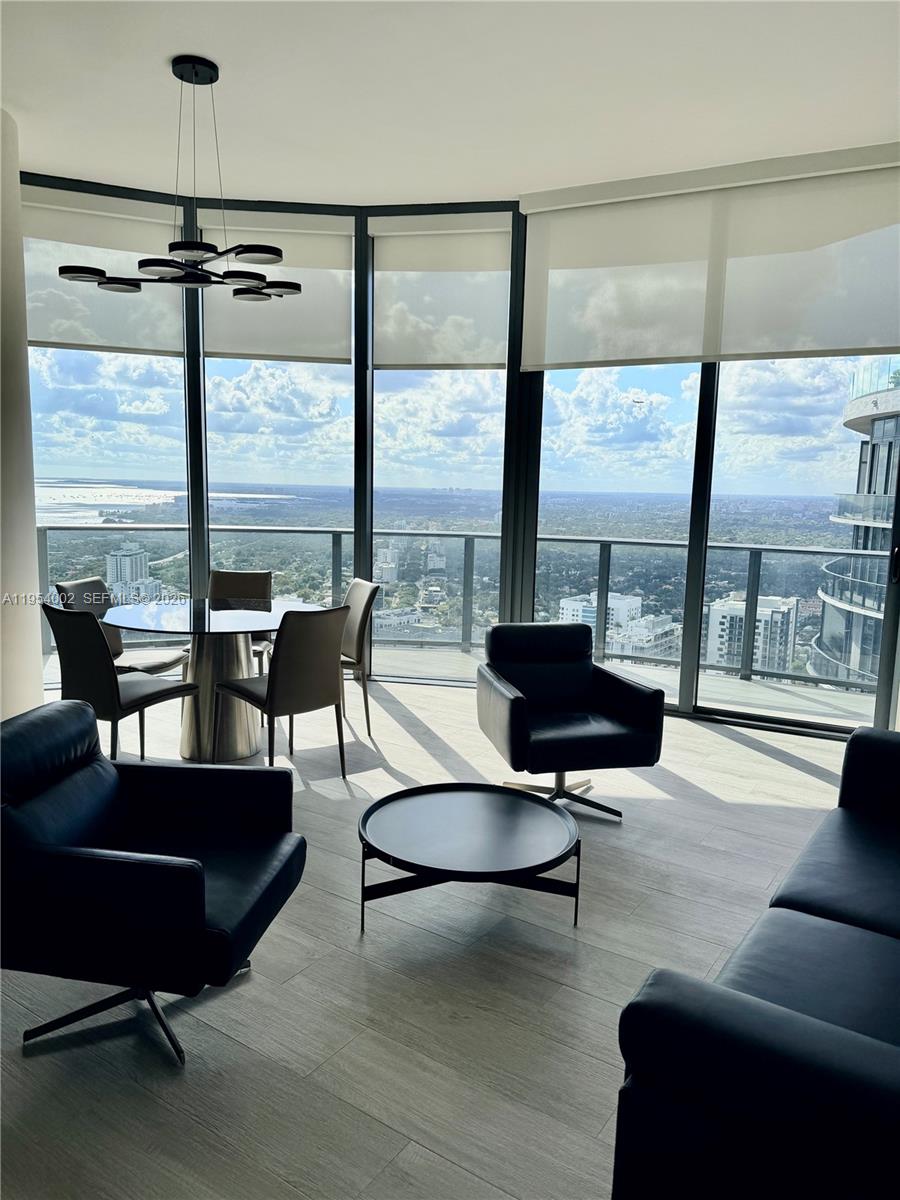 image Brickell Heights East11