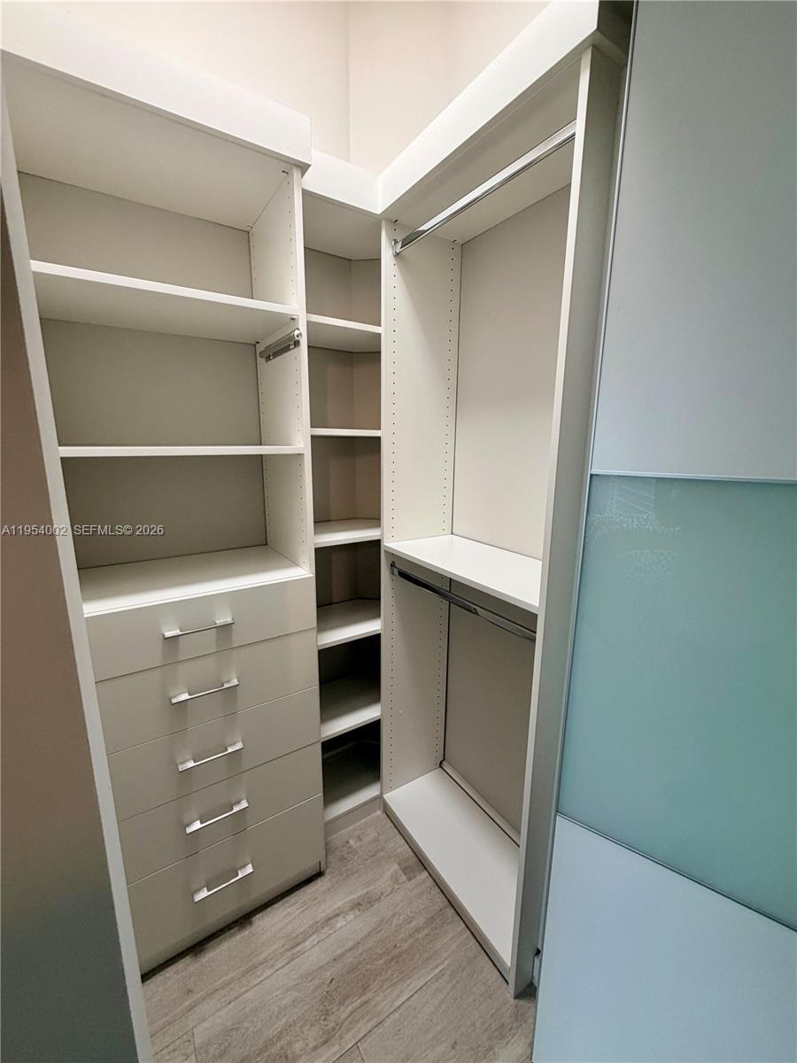 image Brickell Heights East19