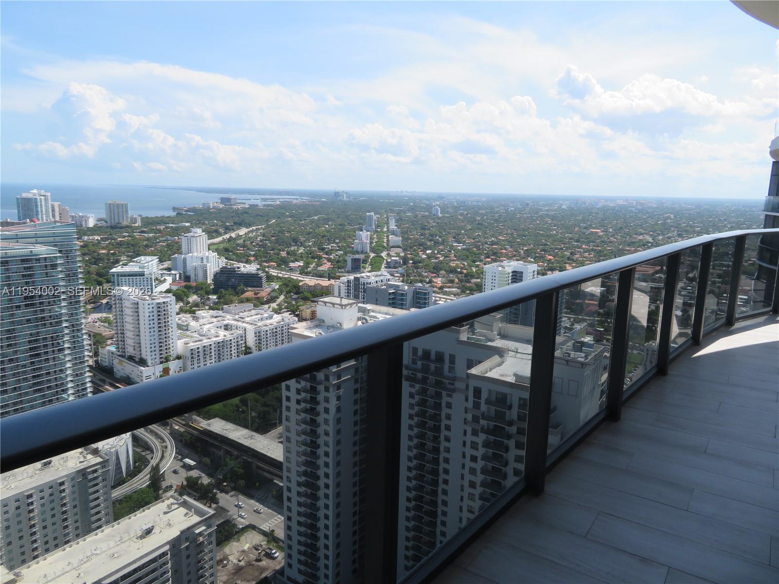image Brickell Heights East41