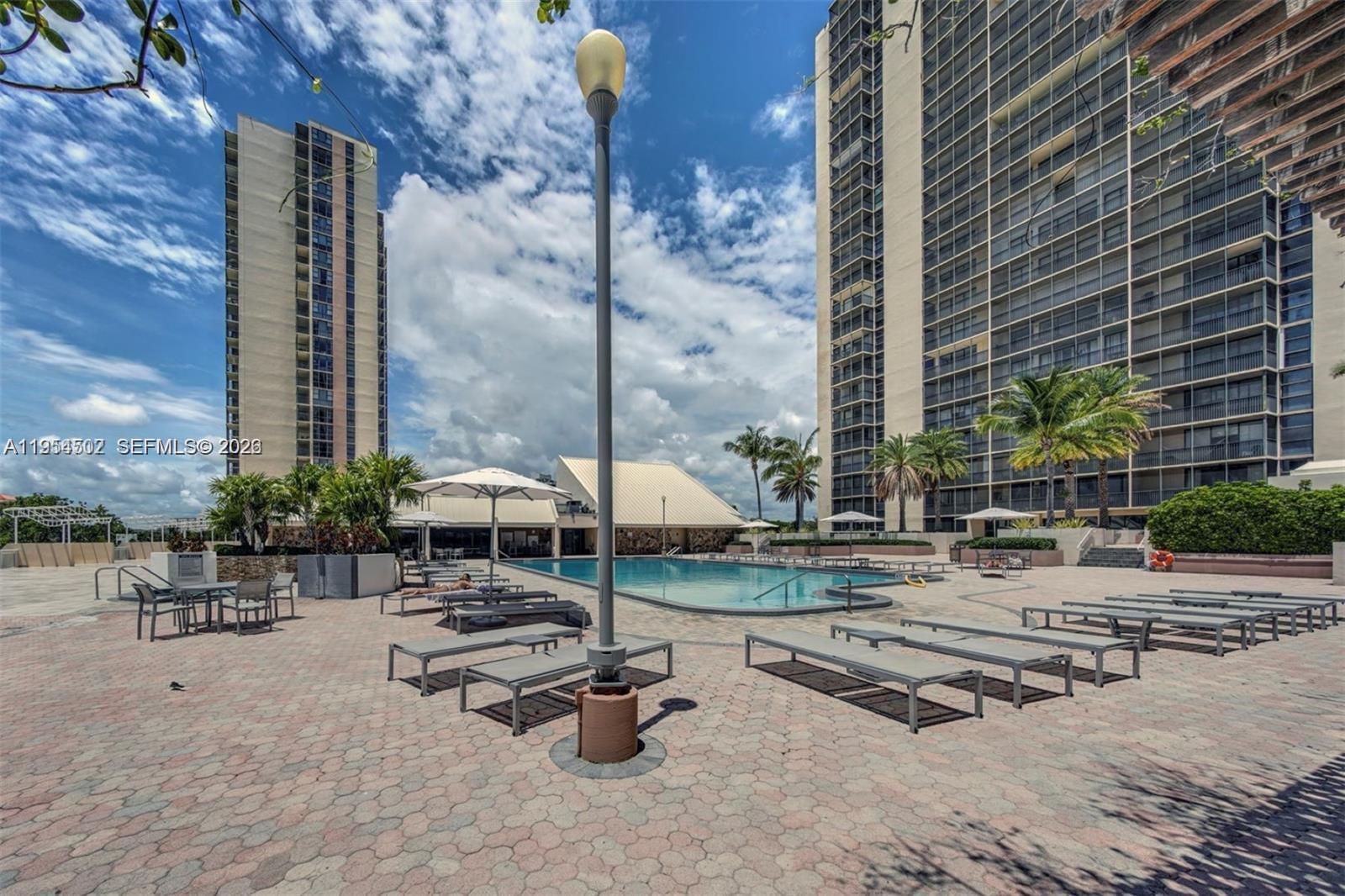 20379 W Country Clb Dr #1433 Aventura, FL 33180