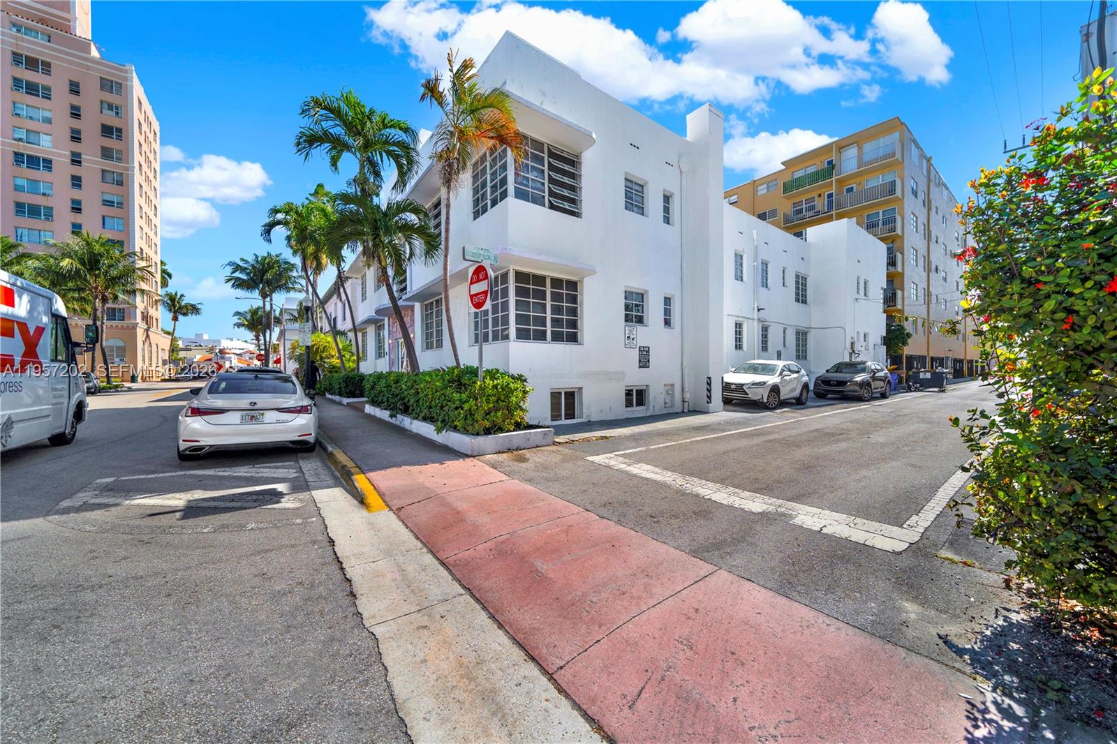 610 8th St Miami Beach, FL 33139