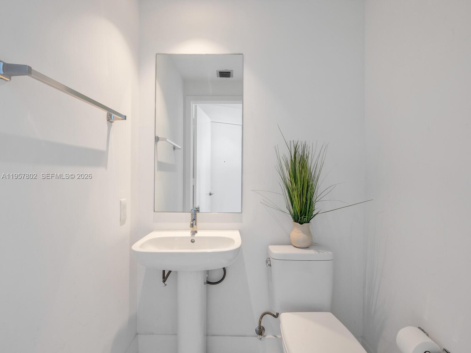 2900 NE 7th Ave #3301 Miami, FL 33137