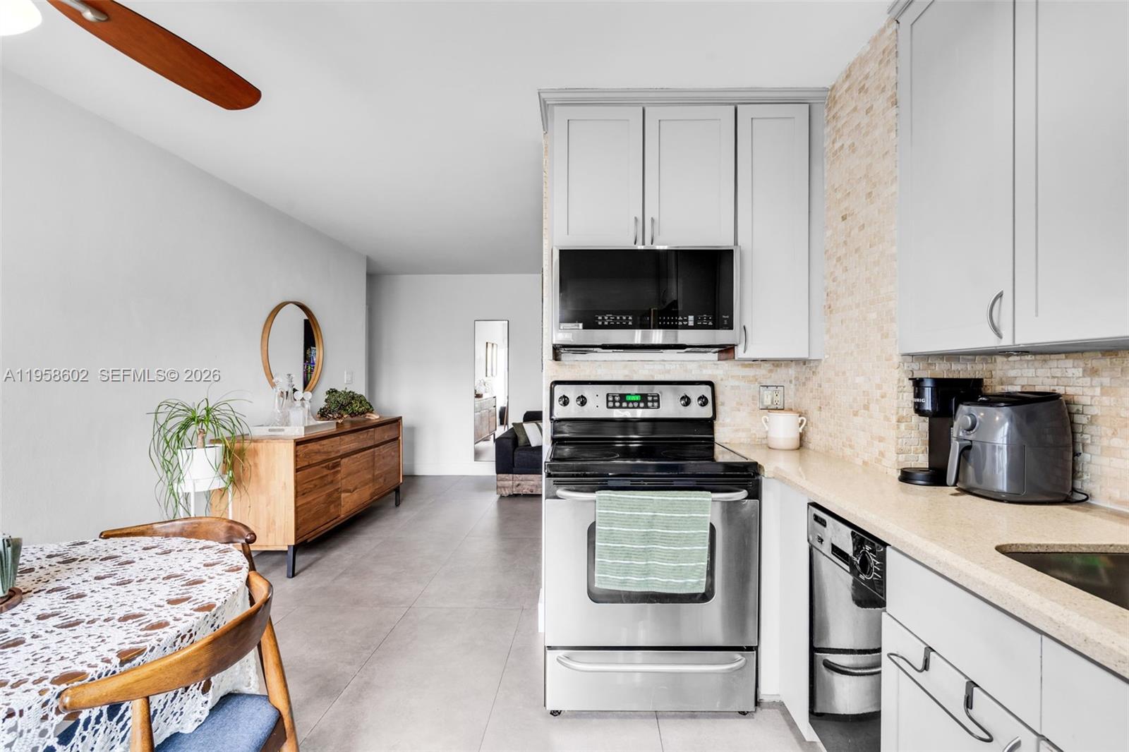 820 Salzedo St #403 Coral Gables, FL 33134