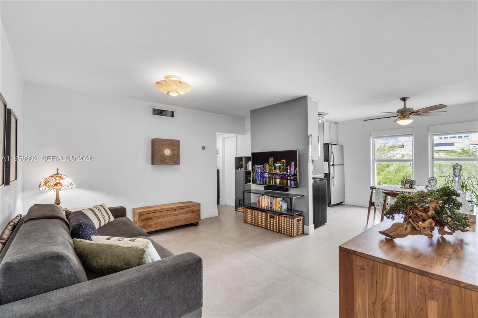 820 Salzedo St #403 Coral Gables, FL 33134