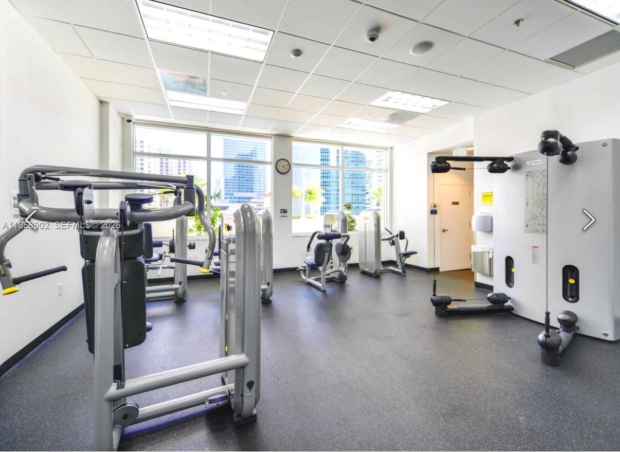 image The Club at Brickell Bay18