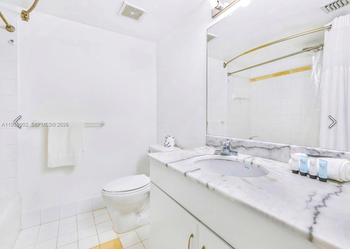 image The Club at Brickell Bay33