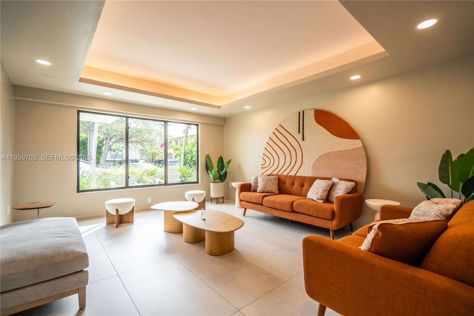 6960 Rue Vendome #201