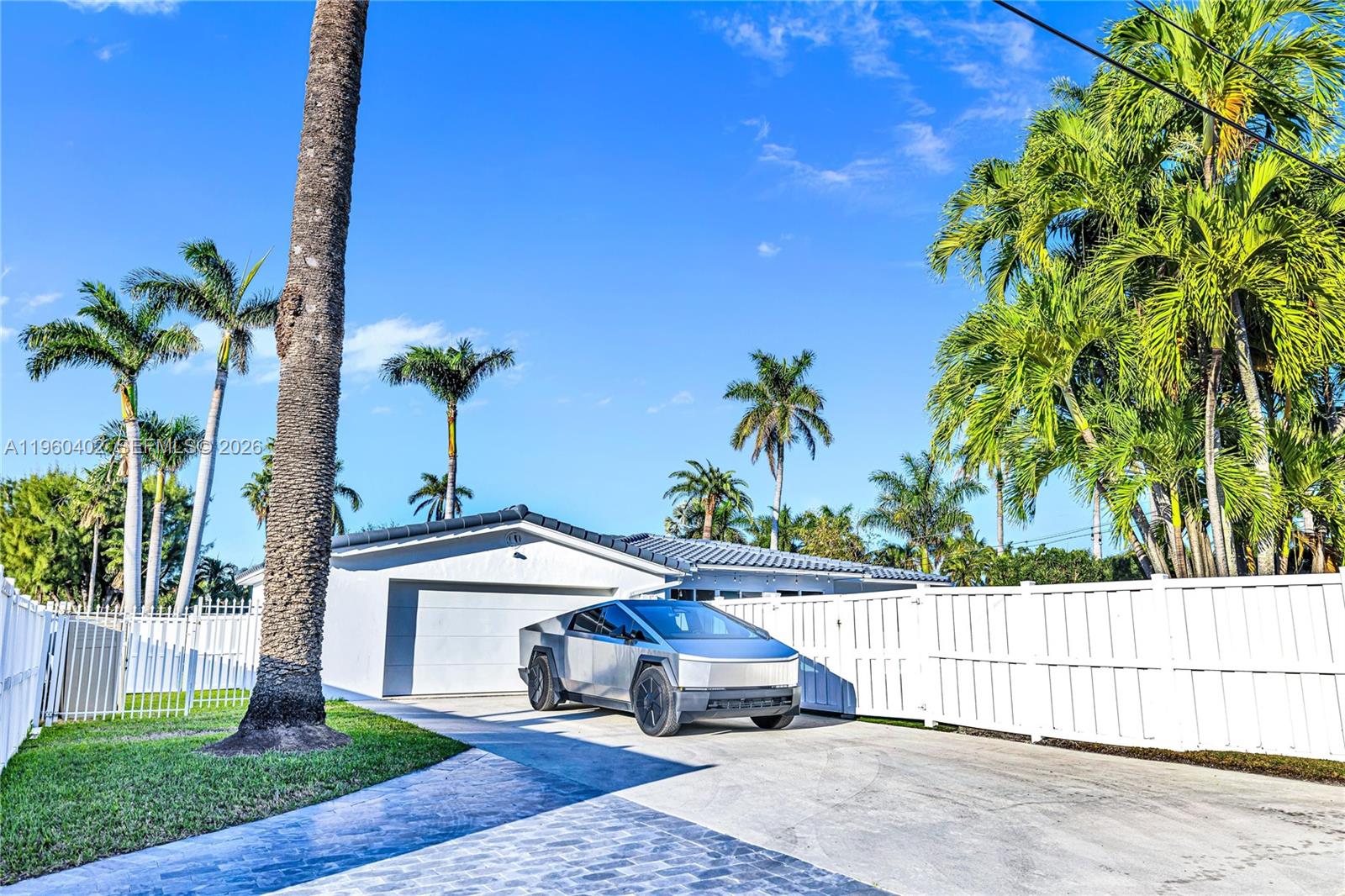 750 Harrison St Hollywood, FL 33019