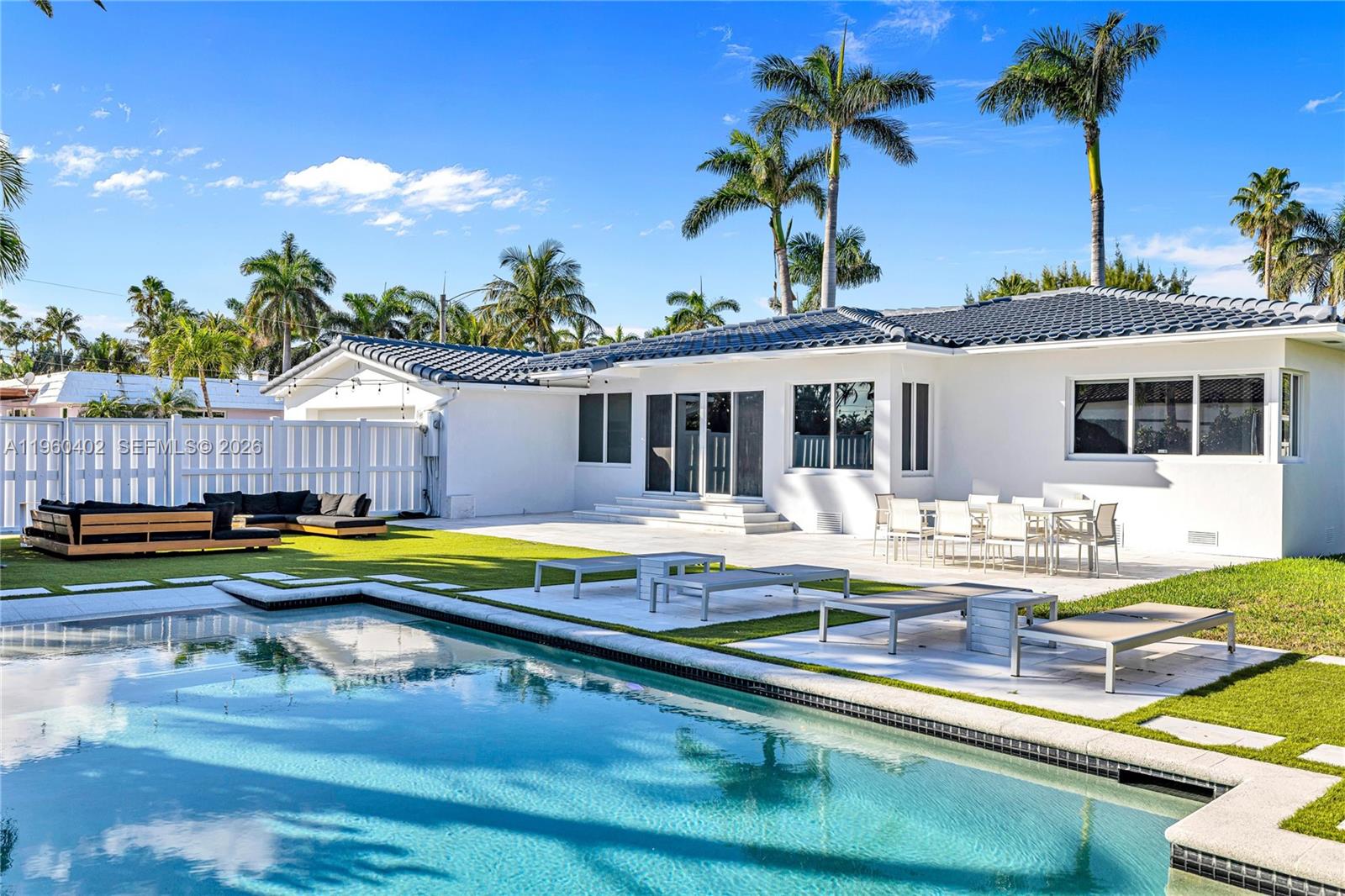 750 Harrison St Hollywood, FL 33019