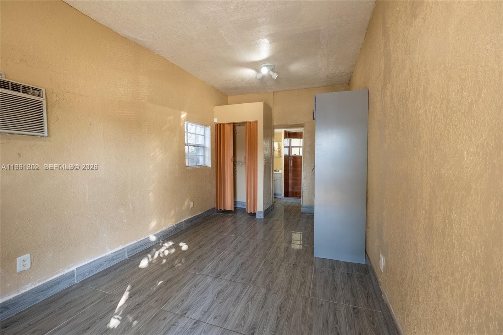 4719 NW 32nd Ave Miami, FL 33142