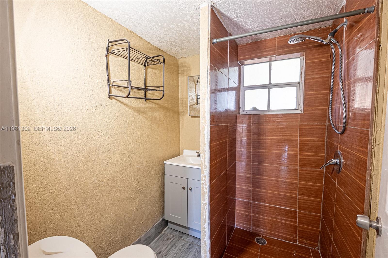 4719 NW 32nd Ave Miami, FL 33142