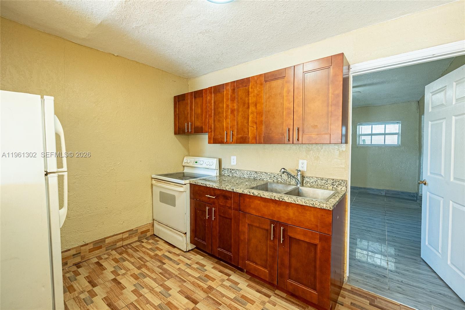 4719 NW 32nd Ave Miami, FL 33142