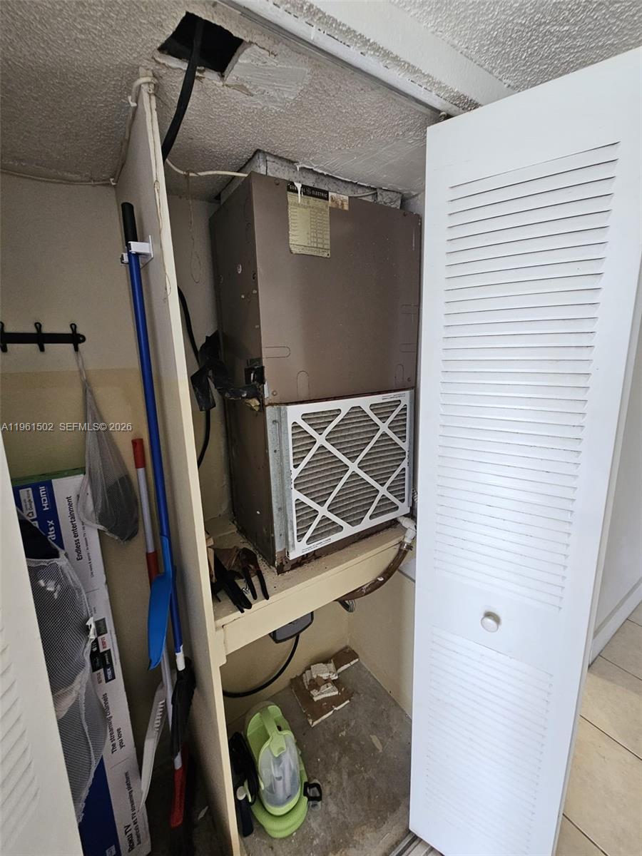 6900 Bay Dr #8J Miami Beach, FL 33141