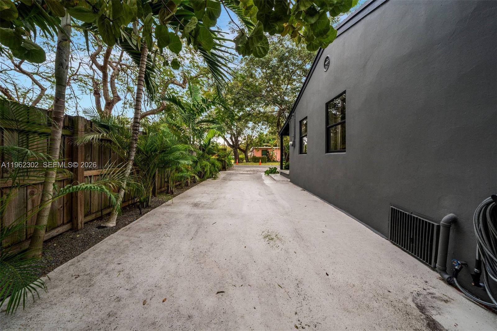 3301 Frow Ave Coconut Grove, FL 33133