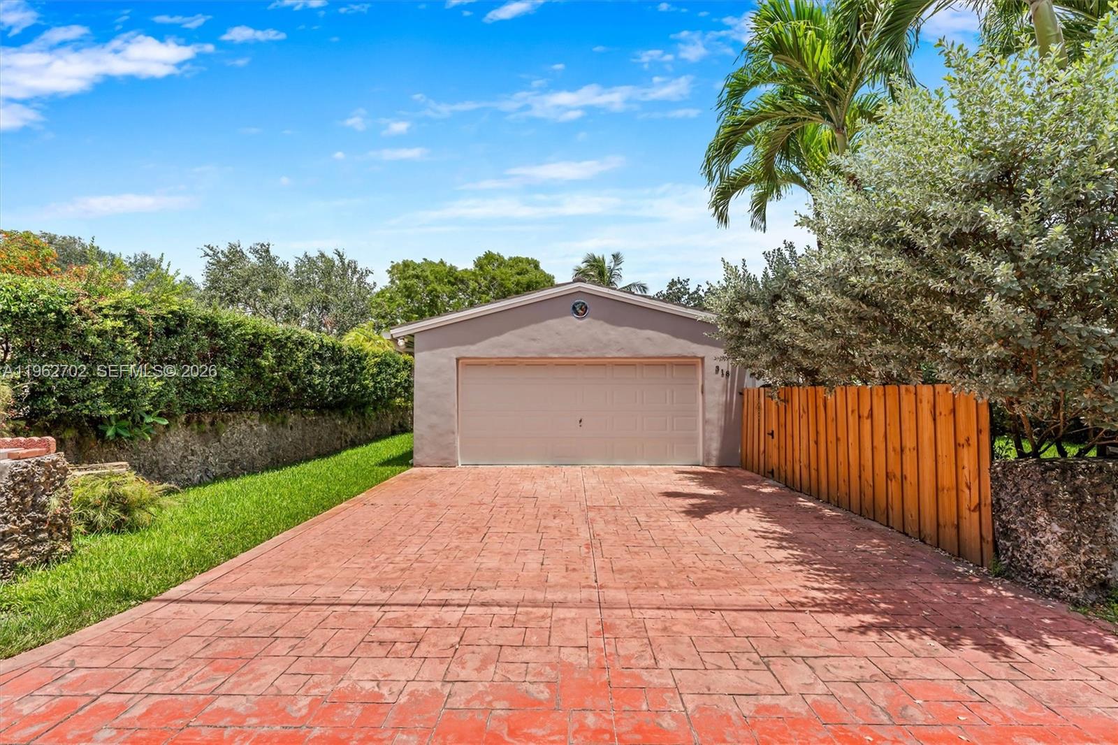 318 NE 105th St Miami Shores, FL 33138